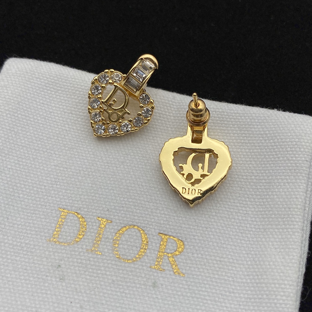 Dior Peach Heart Full Drill Earrings - DesignerGu