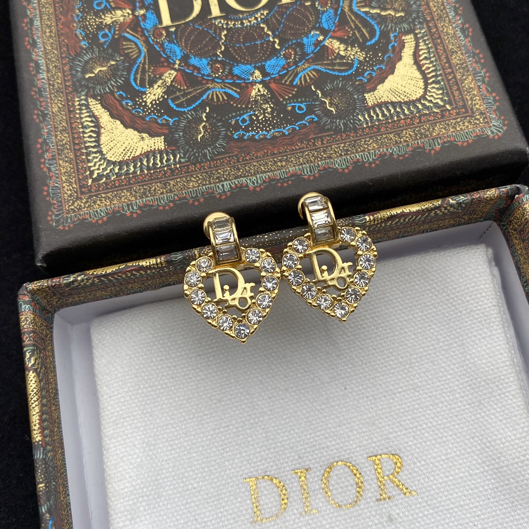 Dior Peach Heart Full Drill Earrings - DesignerGu