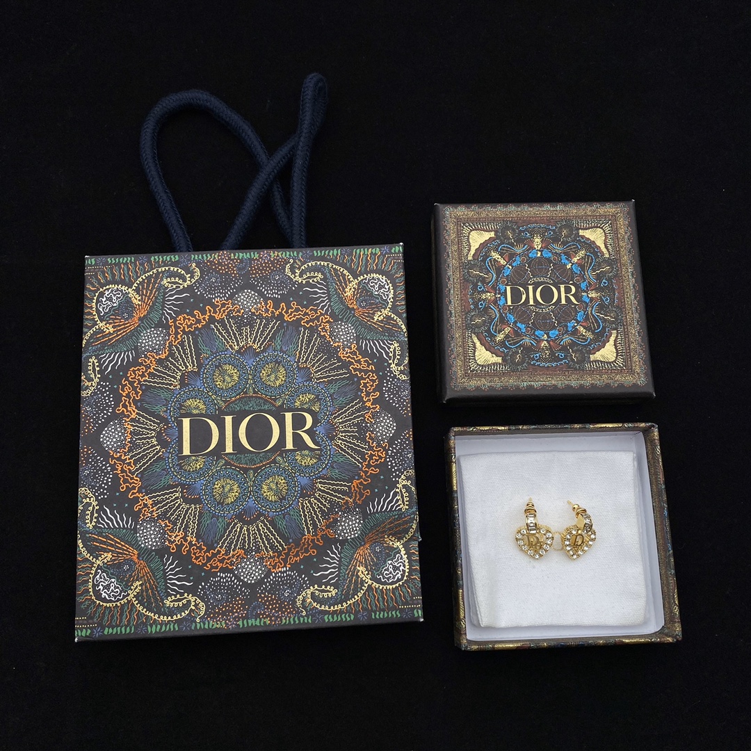 Dior Peach Heart Full Drill Earrings - DesignerGu