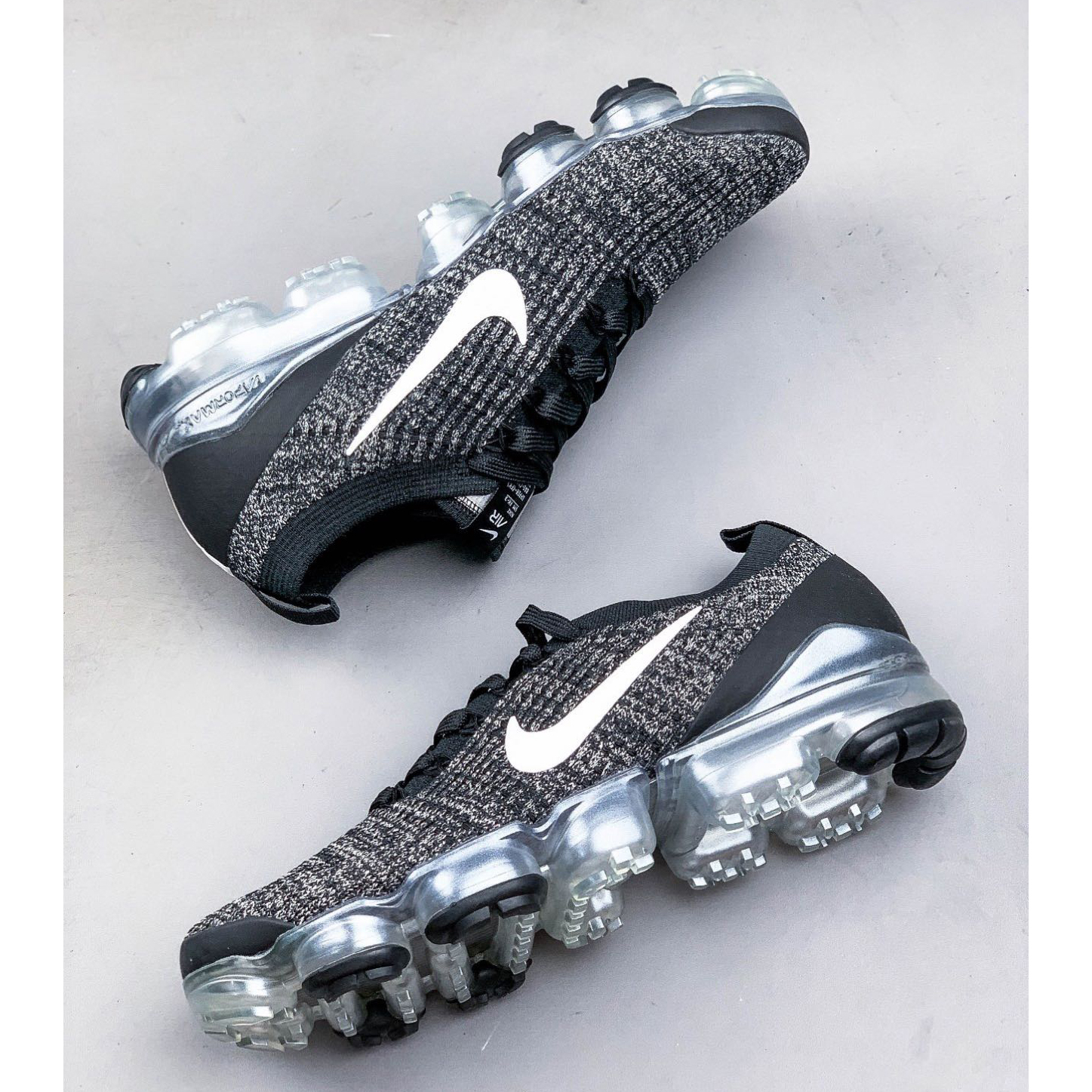 Nike Air Vapormax Flyknit Sneakers - DesignerGu