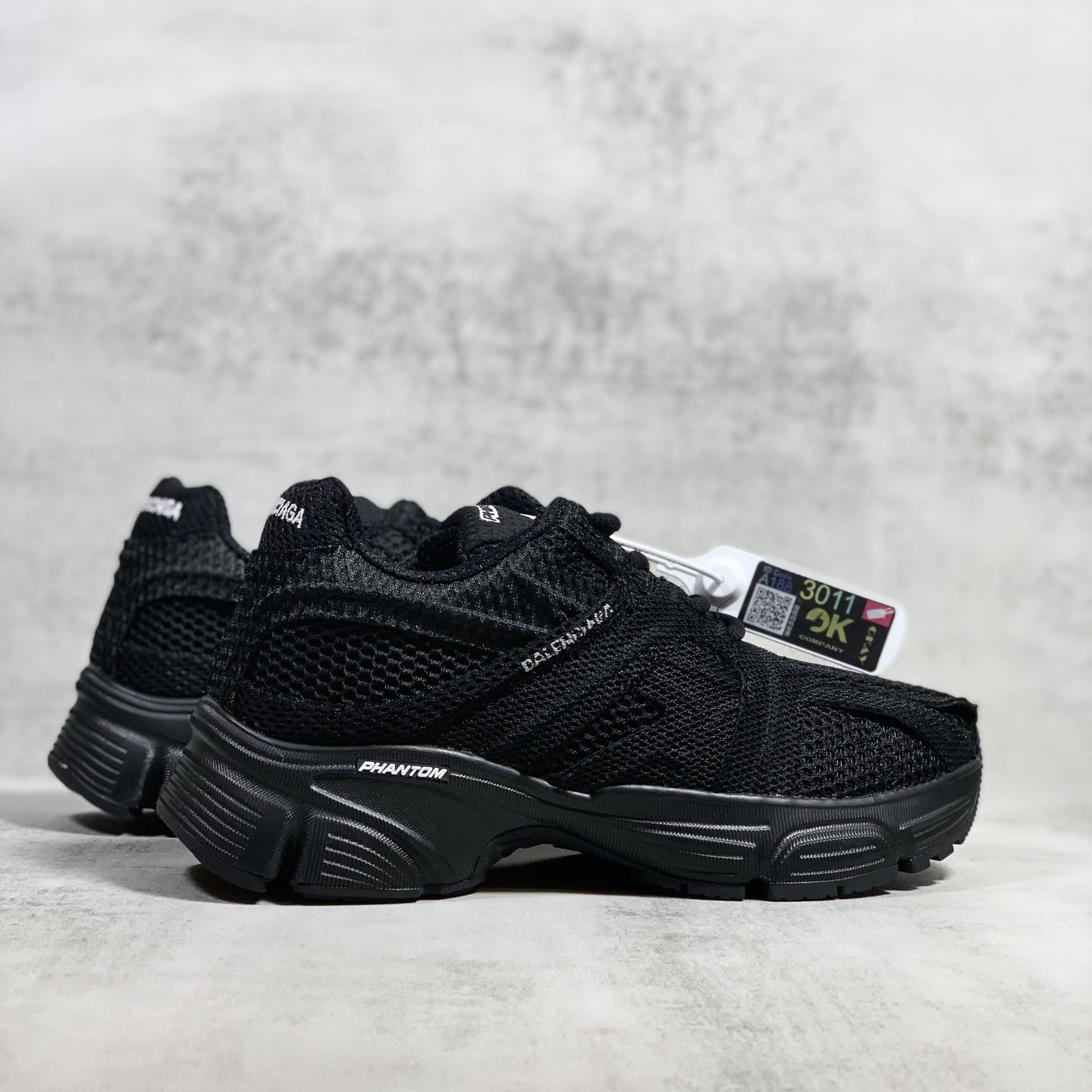 Balenciaga Men's Phantom Sneaker Washed In Black - DesignerGu