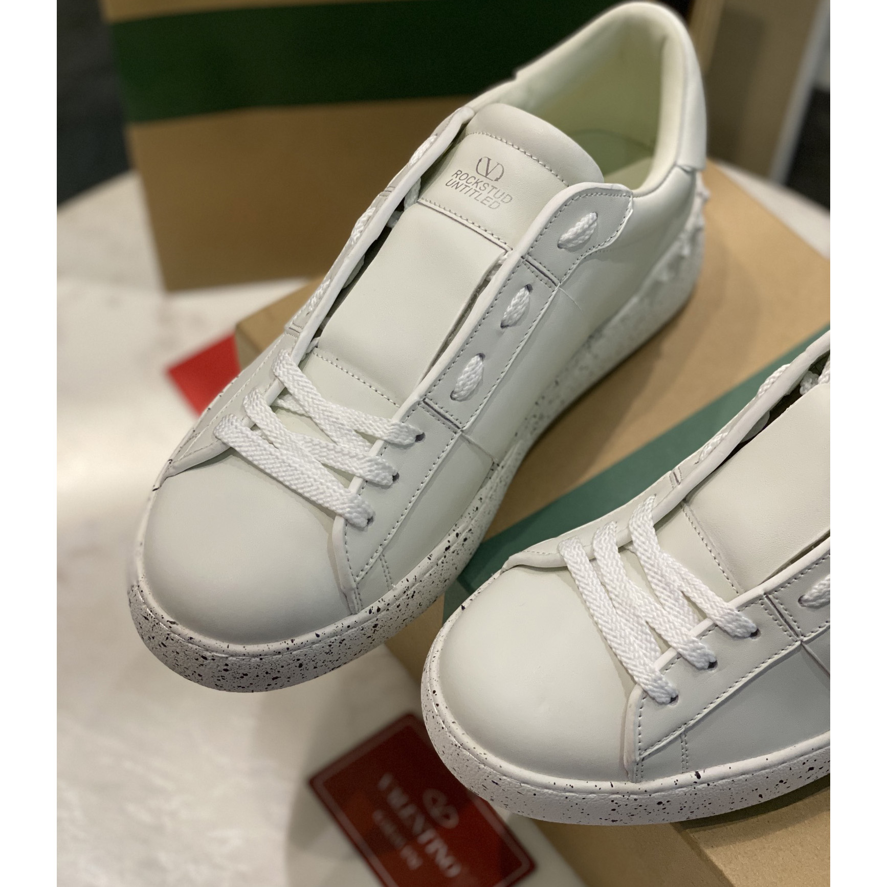 Valenti  Open For A Change Sneaker In Bio-Based Material In White - DesignerGu