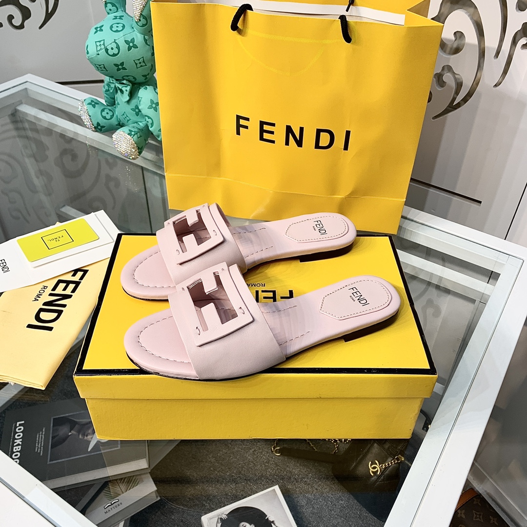 Fendi Signature Pink Leather Slides - DesignerGu