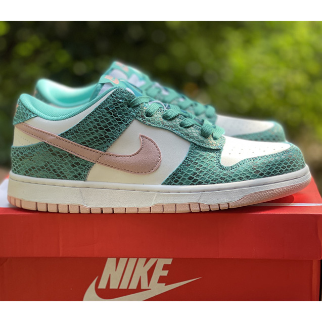 Nike Dunk SB Low ''Snake Skin'' Sneaker    DR8577-300 - DesignerGu