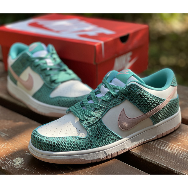 Nike Dunk SB Low ''Snake Skin'' Sneaker    DR8577-300 - DesignerGu