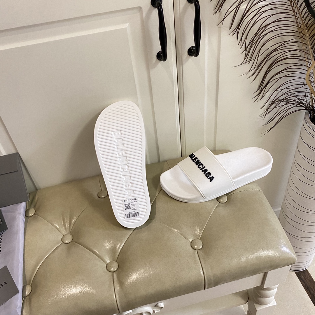 Balenciaga Pool Slide Sandal In White Smooth Rubber With Black 3D Balenciaga Logo - DesignerGu