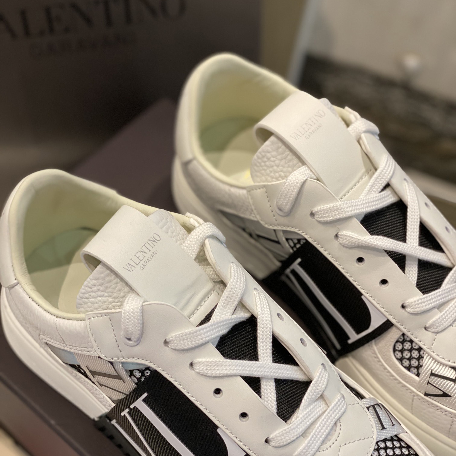 Valenti VL7N Low-Top Sneakers In Calfskin And Mesh Fabric With Bands - DesignerGu