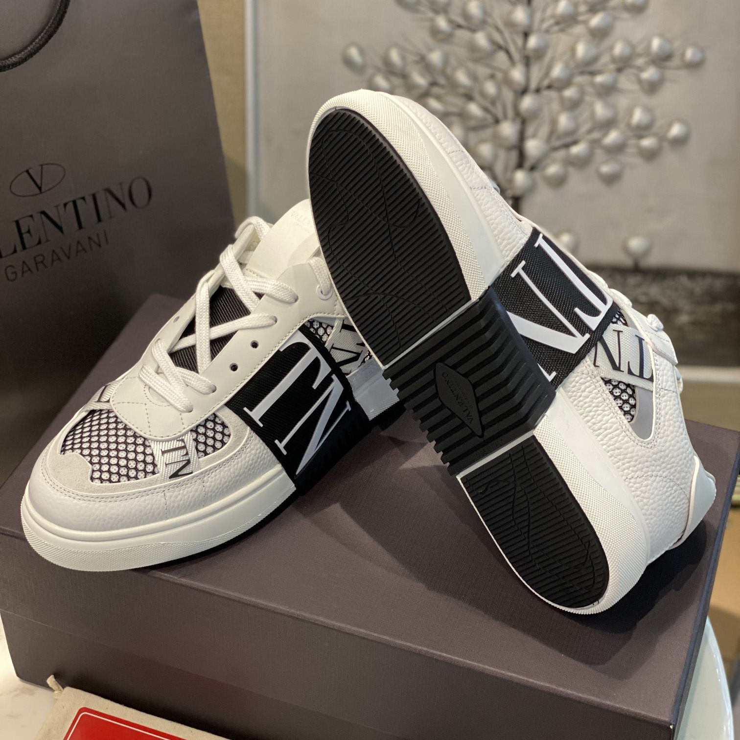 Valenti VL7N Low-Top Sneakers In Calfskin And Mesh Fabric With Bands - DesignerGu