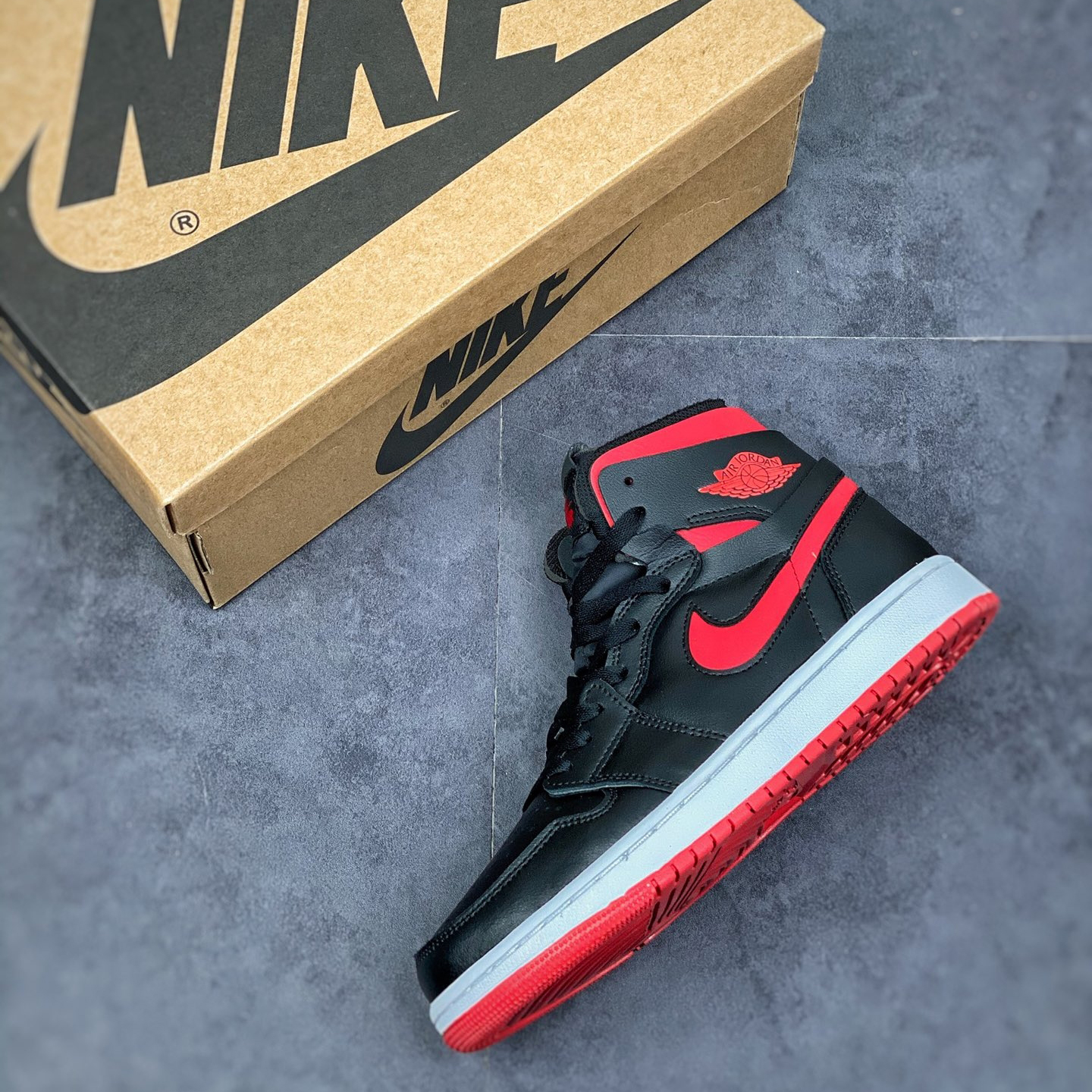 Nike Air Jordan 1 Zoom Air Cmft ''Bred'' Sneaker  CT0979-006 - DesignerGu