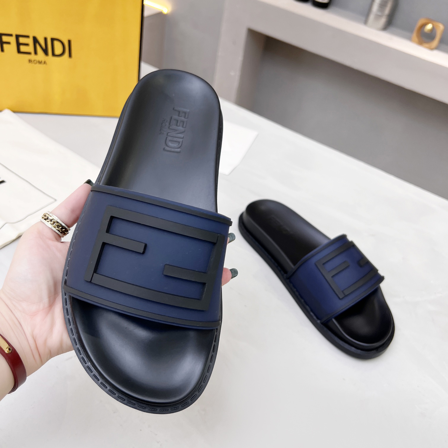 Fendi Baguette Slides - DesignerGu