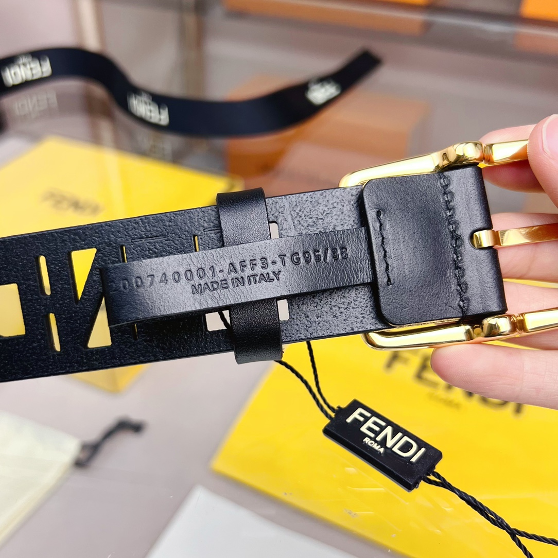 Fendi Leather Belt  - DesignerGu