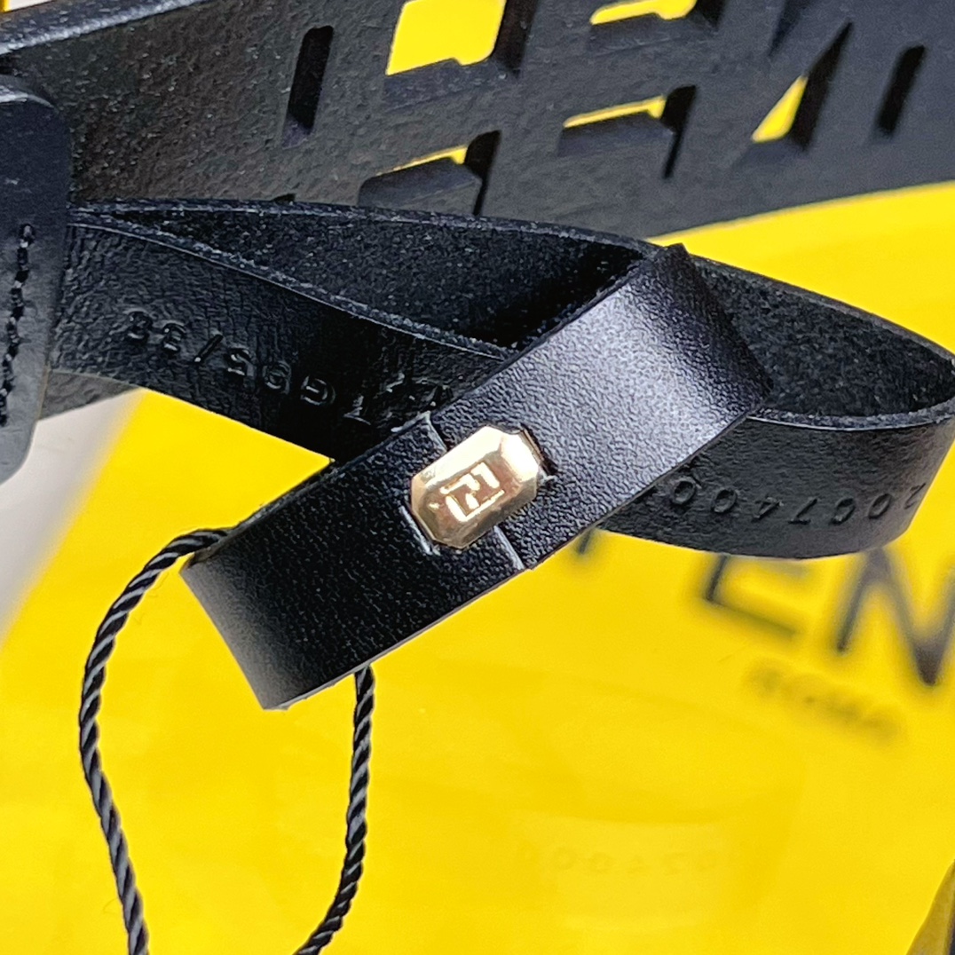 Fendi Leather Belt  - DesignerGu