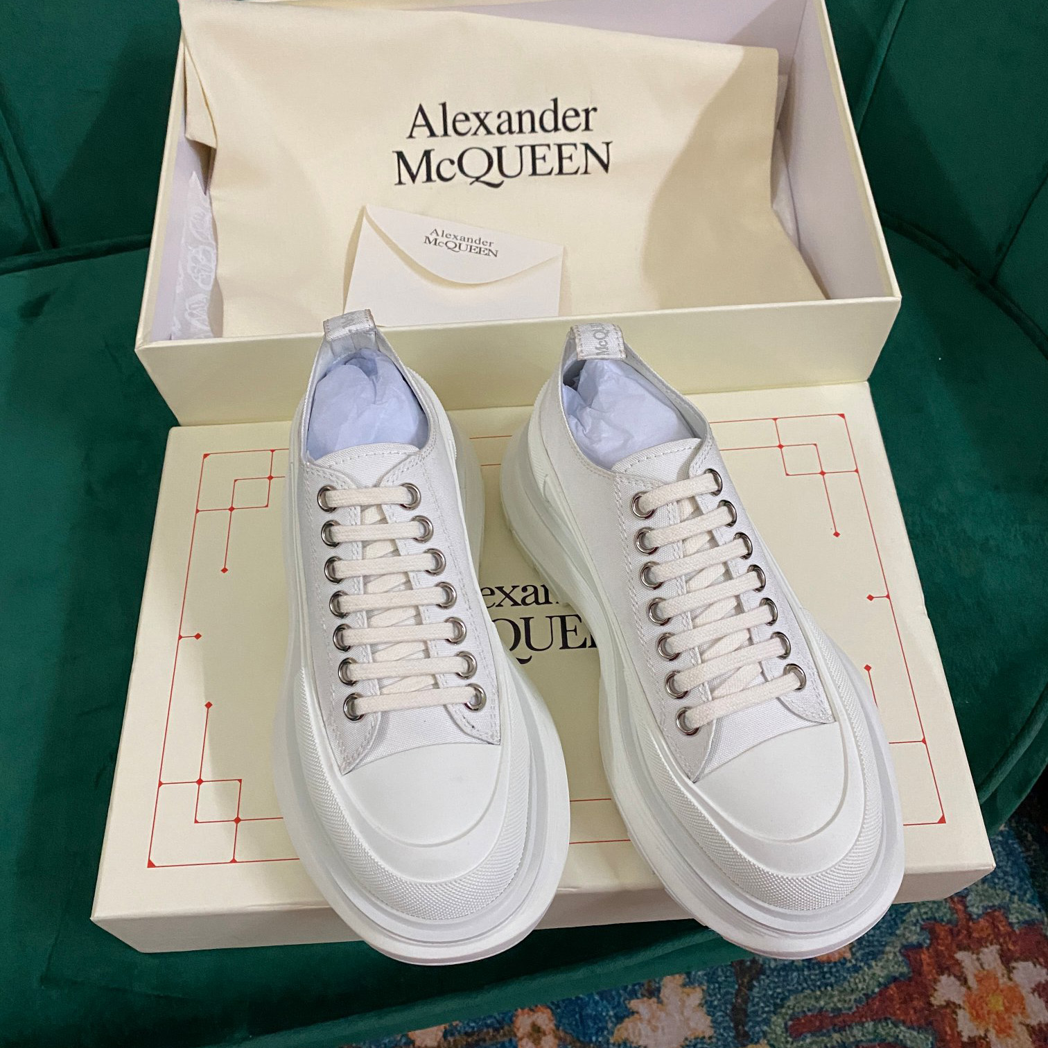 Alexander Mqueen Women's Tread Slick Lace Up In White - DesignerGu