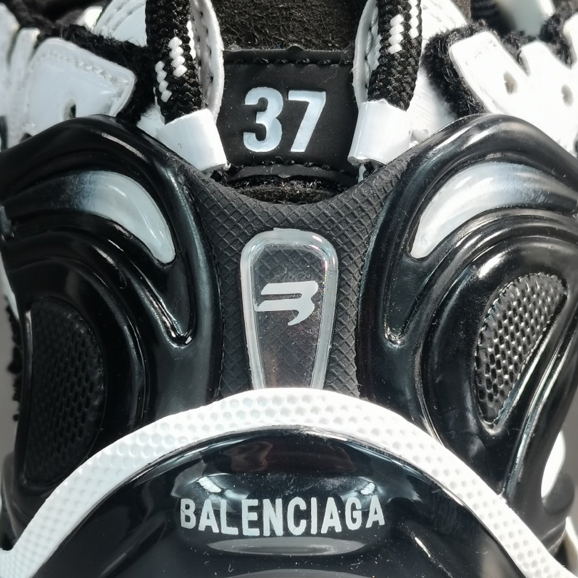 Balenciaga Runner Sneakers - DesignerGu