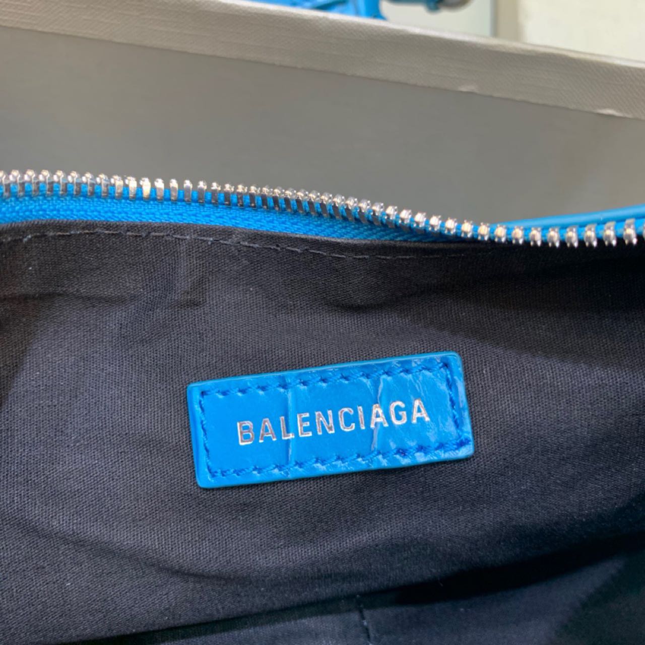 Balenciaga Le Cagole XS Shoulder Bag In Blue(26-12-6cm) - DesignerGu