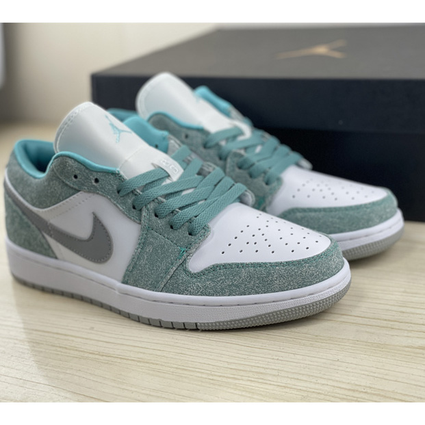 Air Jordan 1 Low ''New Emerald'' Sneaker  DN3705 301 - DesignerGu