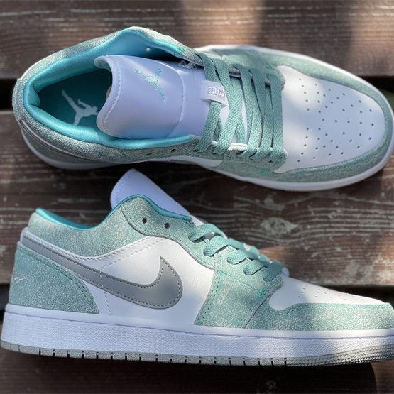 Air Jordan 1 Low ''New Emerald'' Sneaker  DN3705 301 - DesignerGu