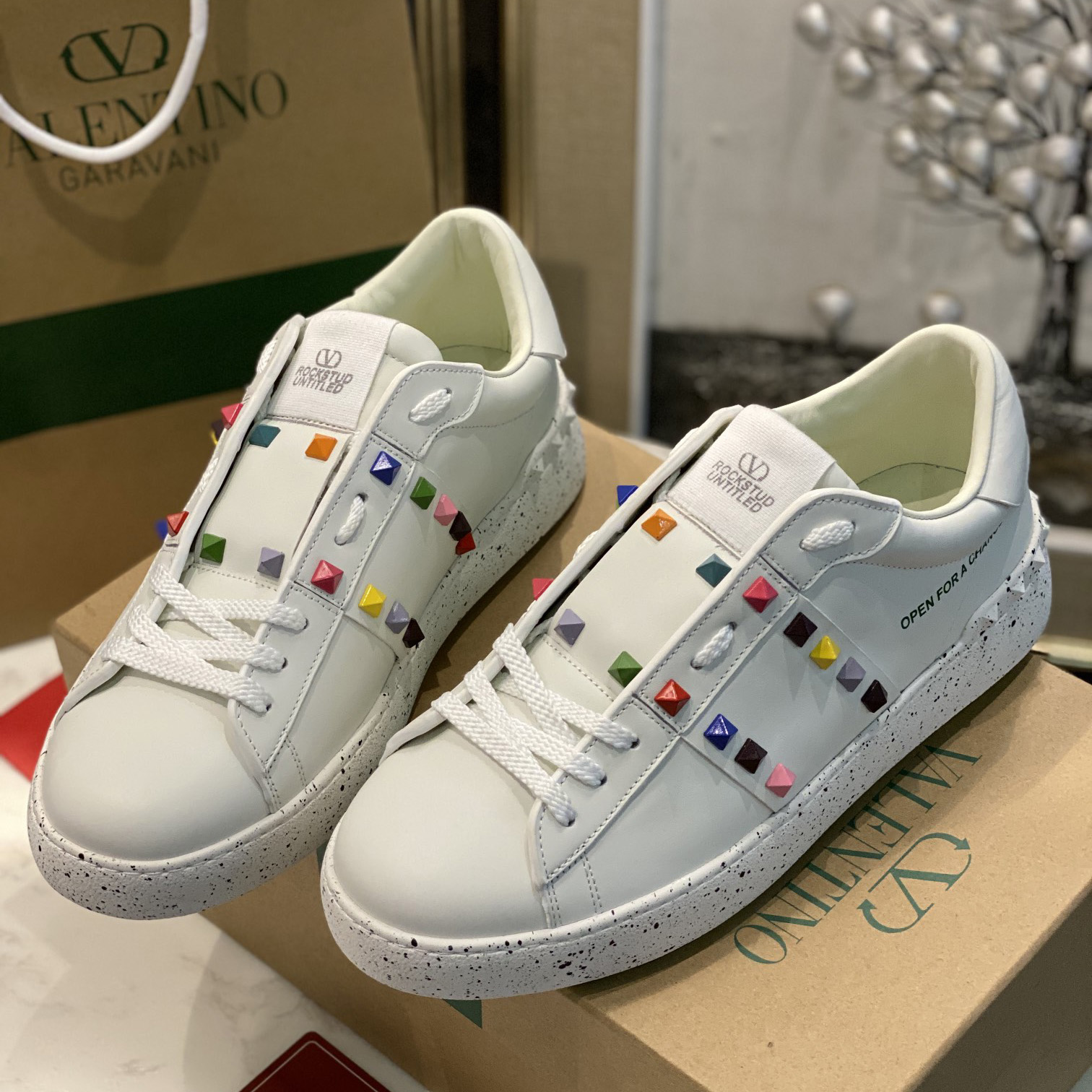 Valenti  Open For A Change Sneaker In Bio-Based Material In White/Multicolor - DesignerGu