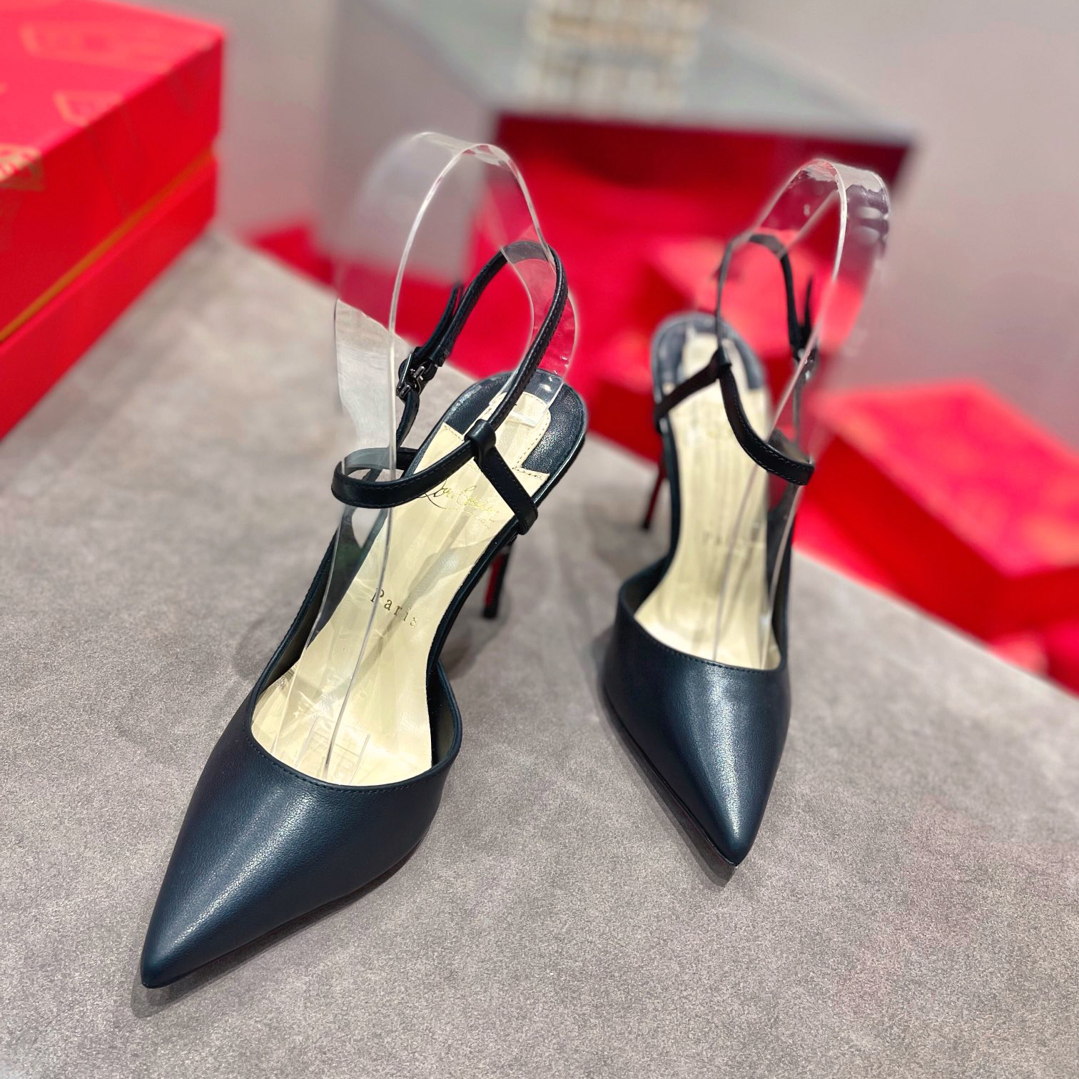 Christian Louboutin Jenlove  - DesignerGu