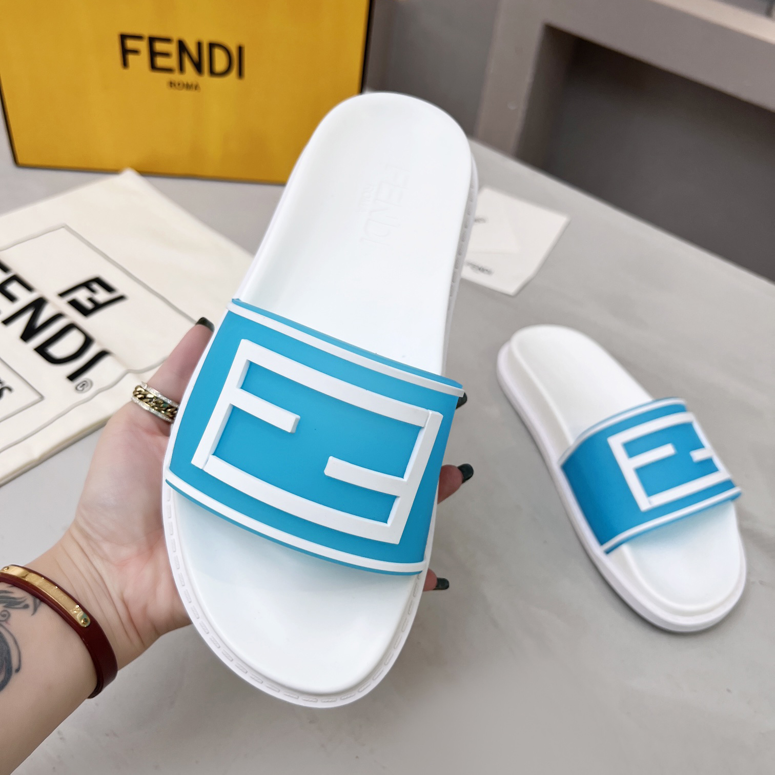 Fendi Baguette Slides - DesignerGu