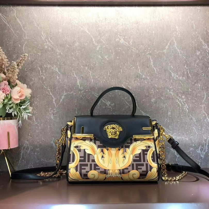 Versace Fendace La Medusa Medium Handbag(25-22-15cm) - DesignerGu