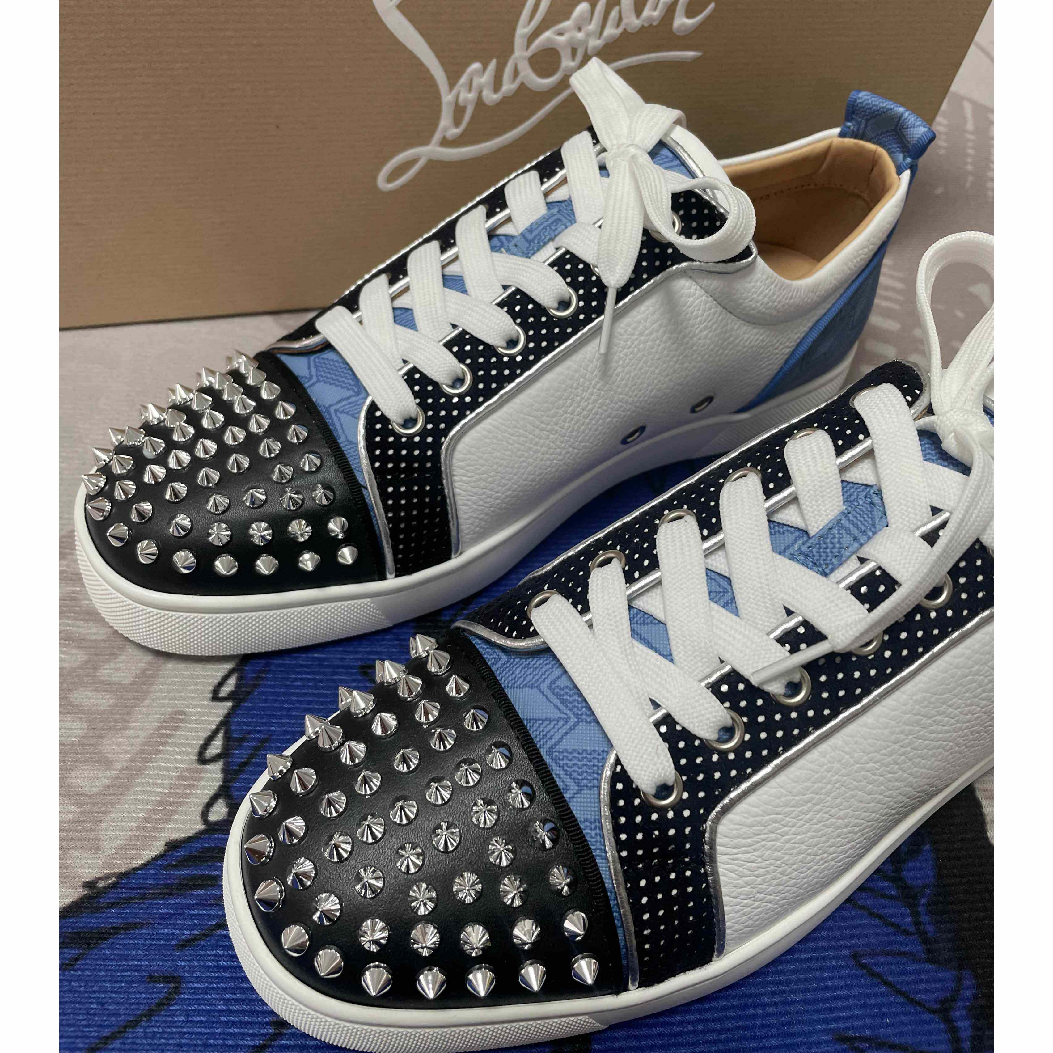 Christian Louboutin Sneaker - DesignerGu