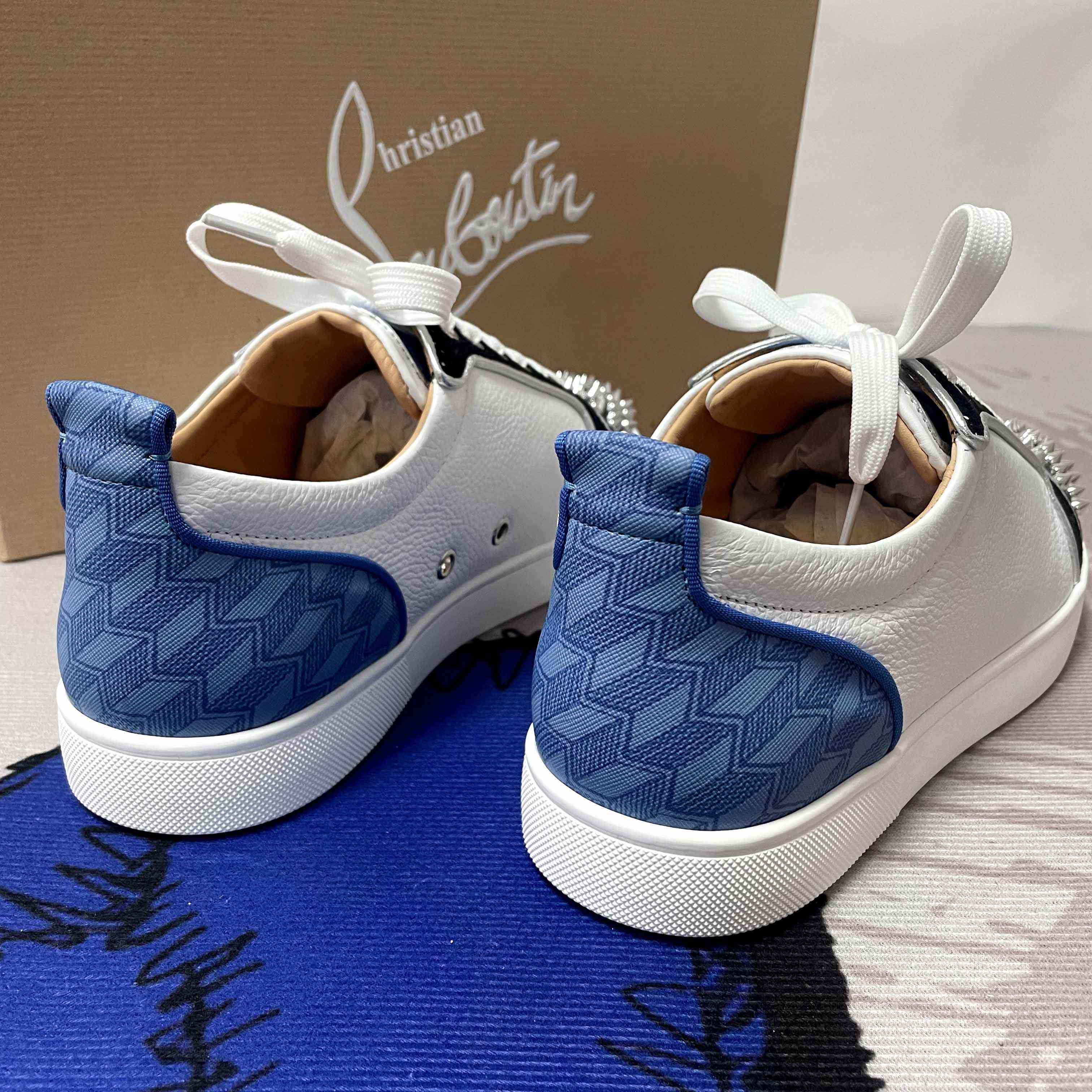 Christian Louboutin Sneaker - DesignerGu