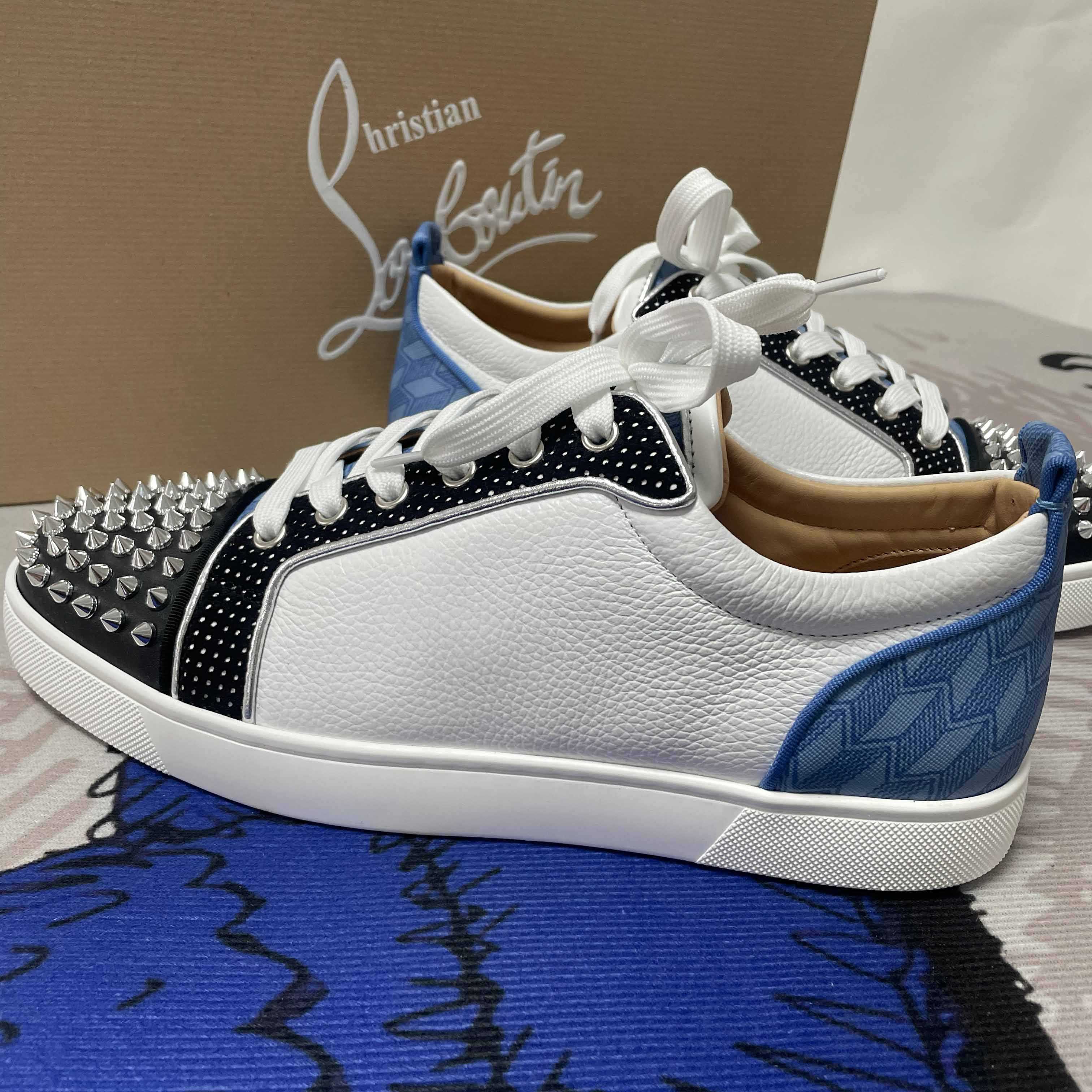 Christian Louboutin Sneaker - DesignerGu