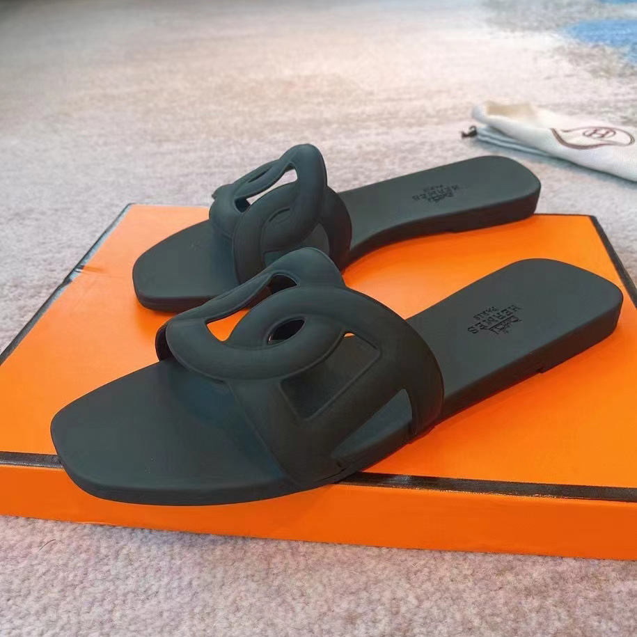 Hermes Rubber Aloha Sandals 37 Black - DesignerGu