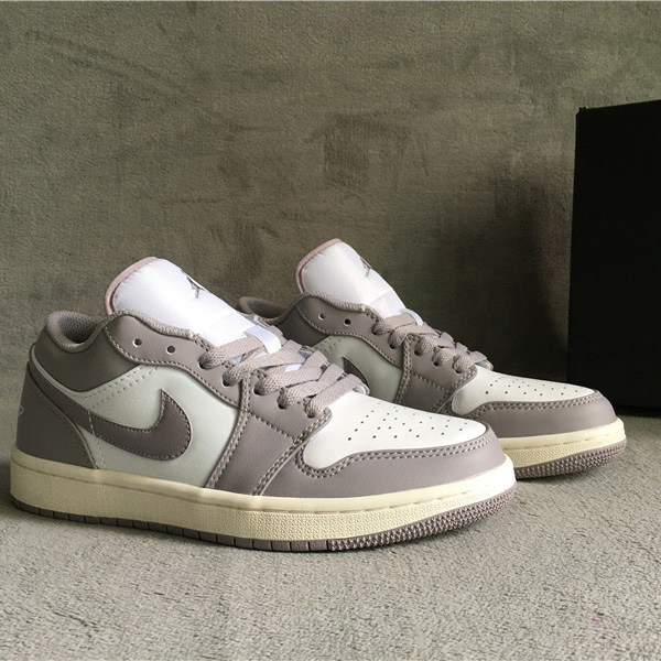 Air Jordan 1 Low Sneaker     553560-053 - DesignerGu