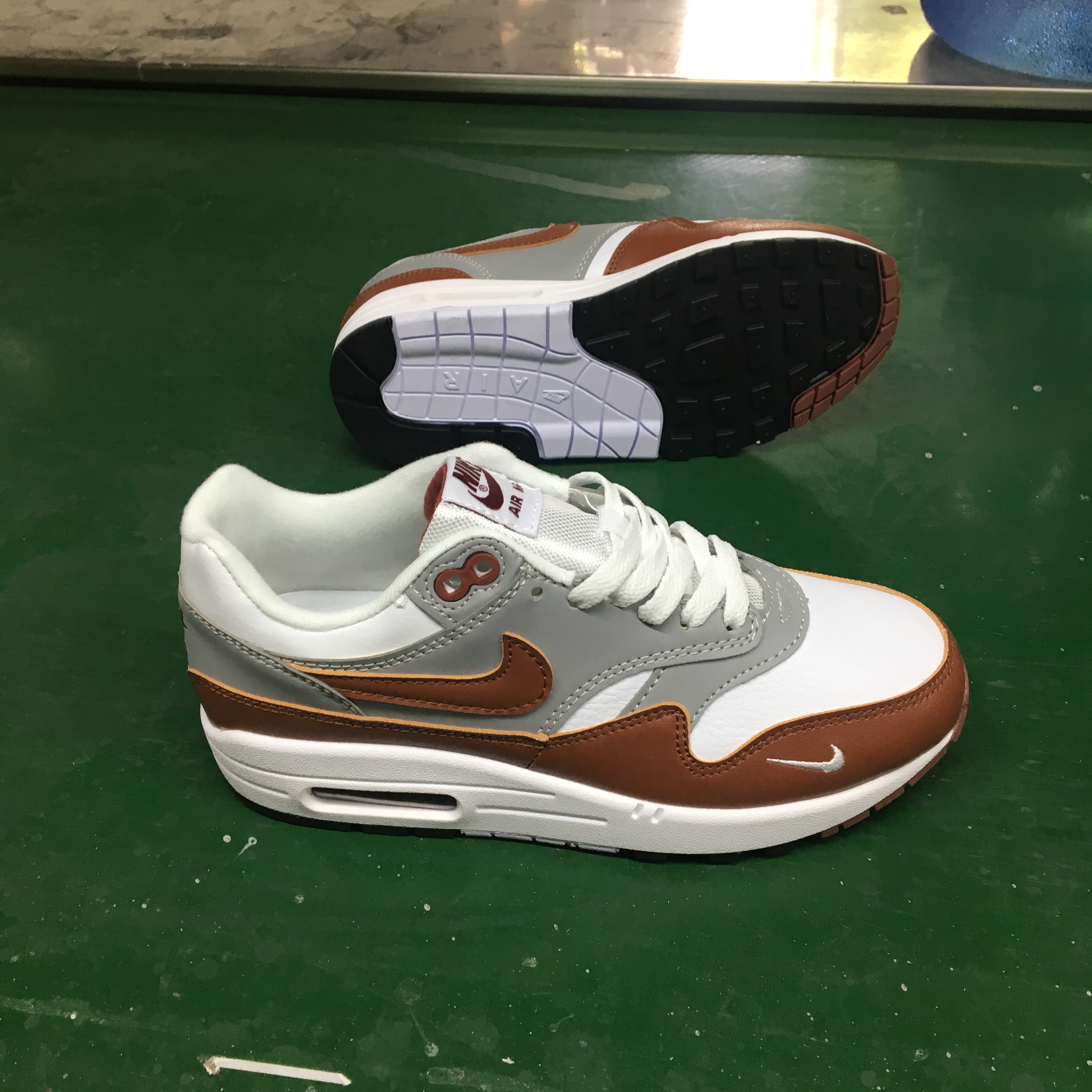 Nike AIR MAX 1 