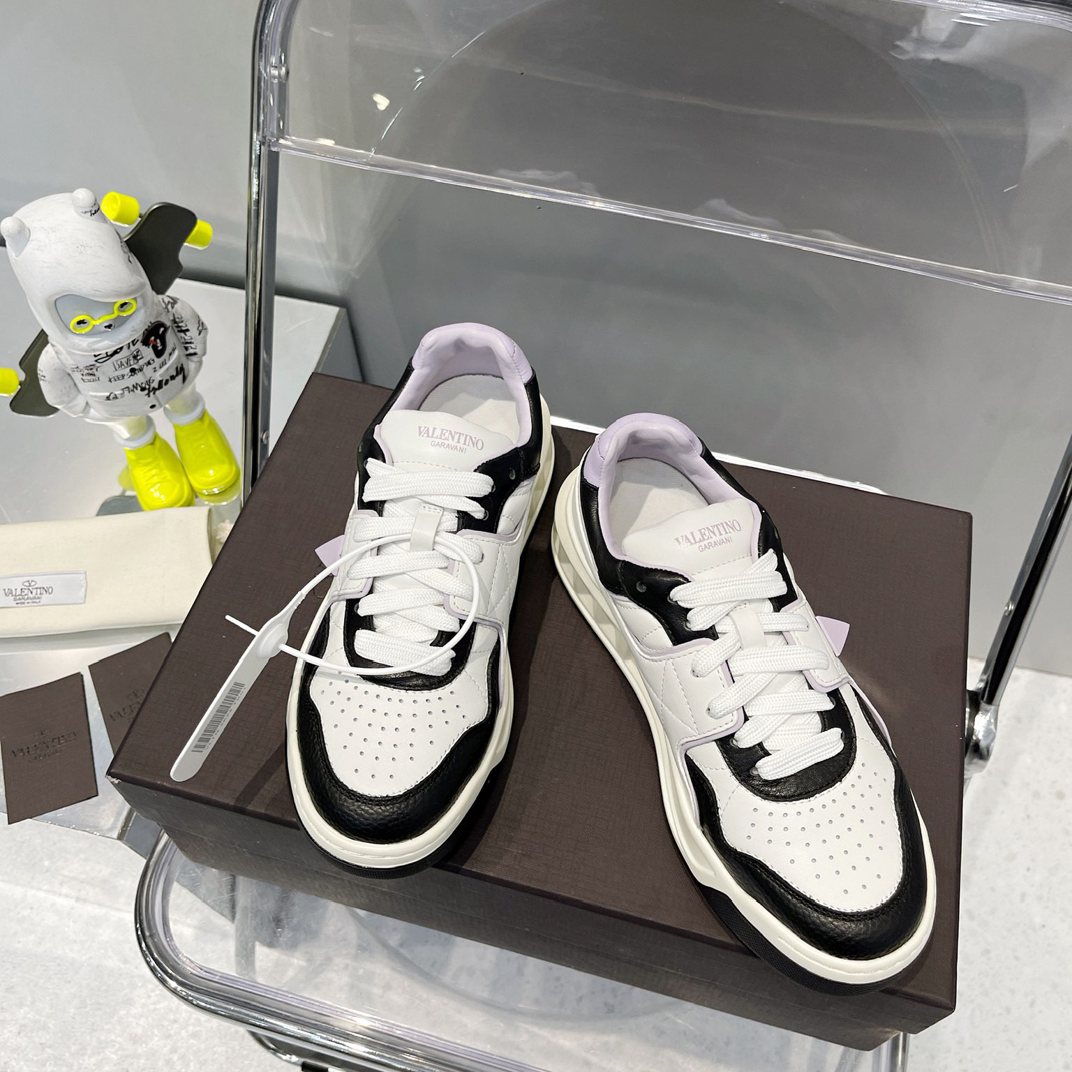 Valenti One Stud Low-Top Calfskin Sneaker - DesignerGu