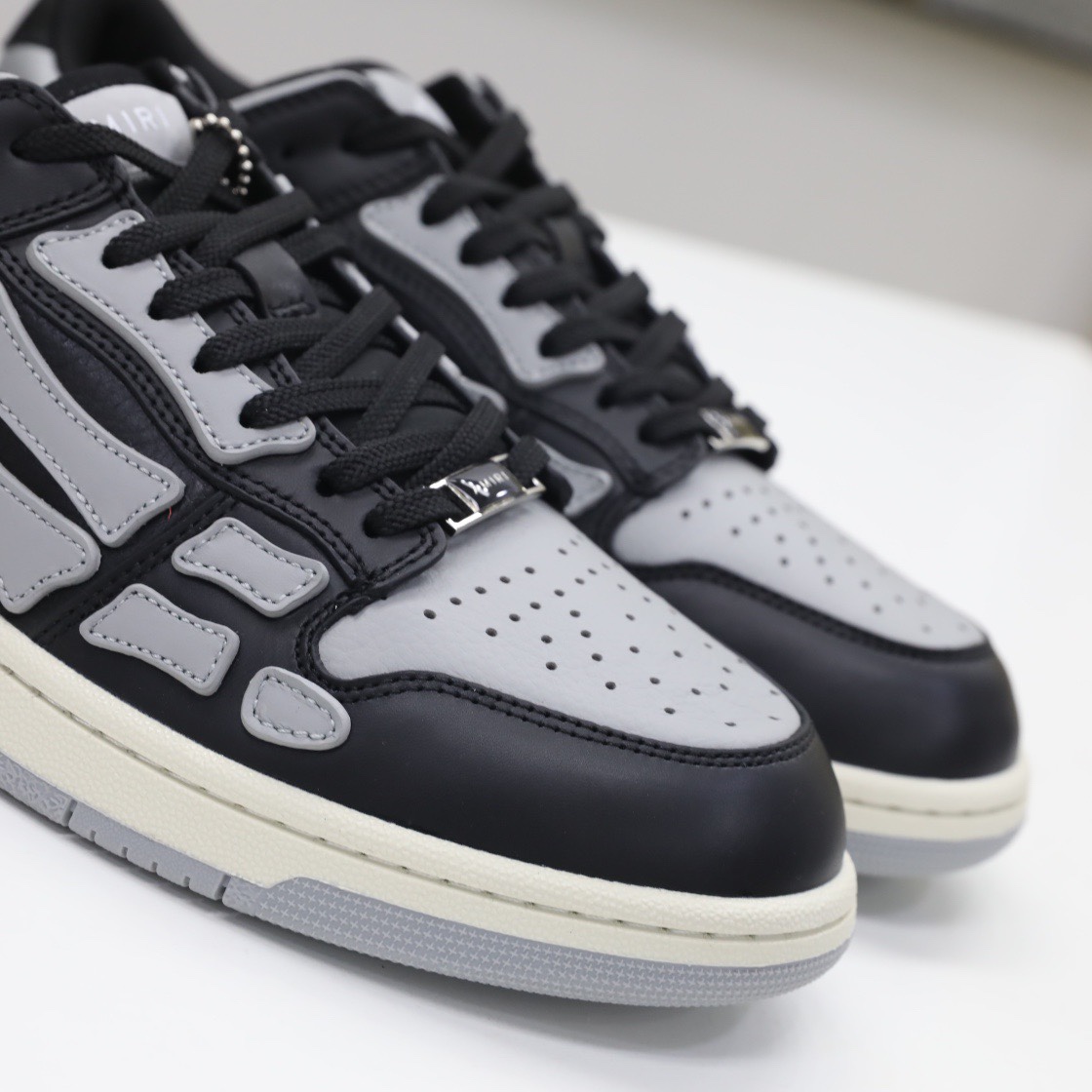 Amiri Skel-Top Low Sneaker - DesignerGu