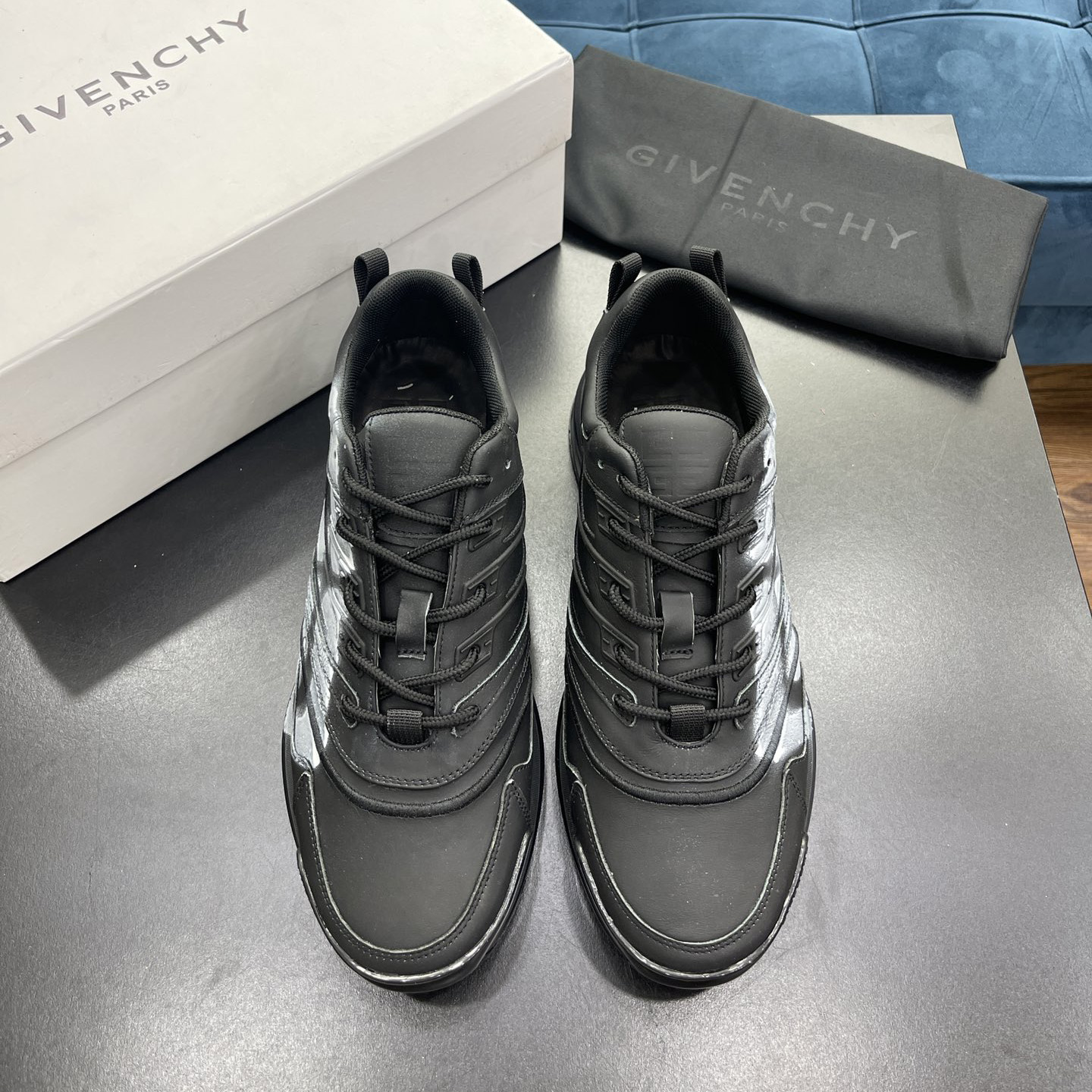 Givenchy Logo Sneakers In Black - DesignerGu