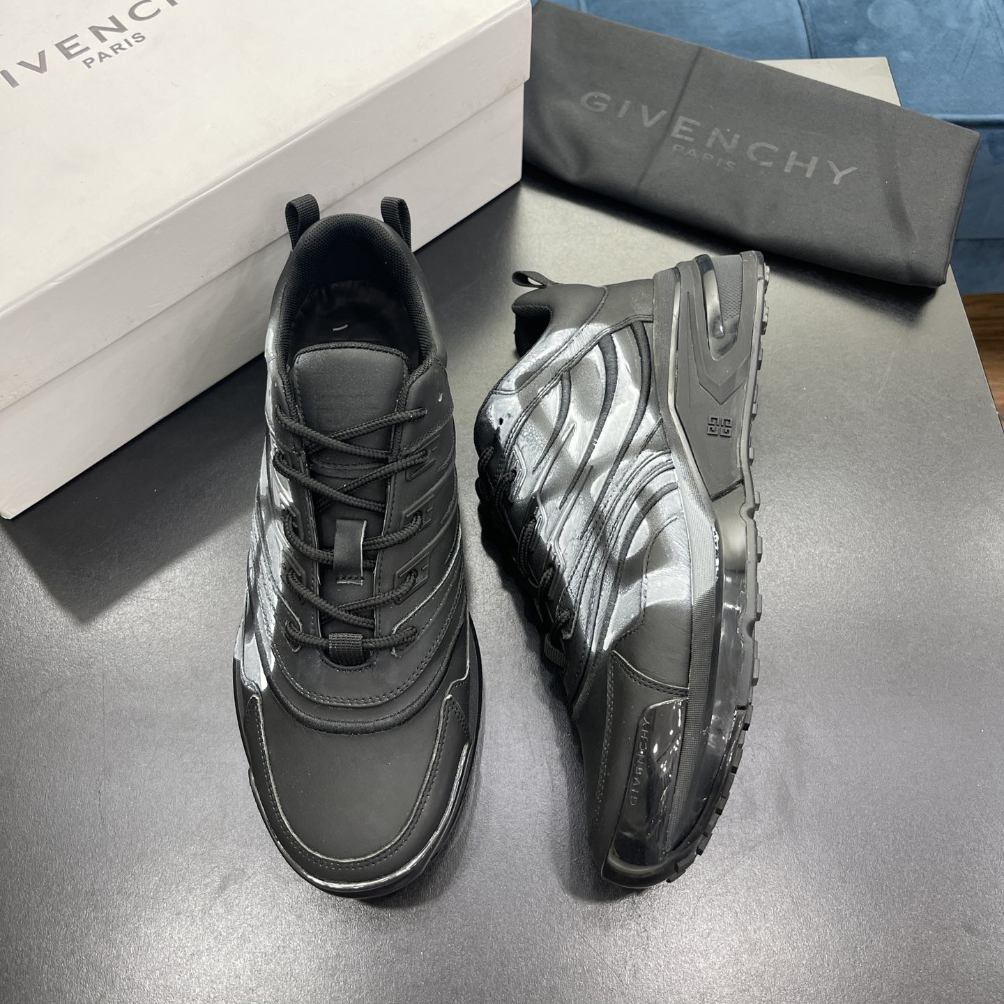 Givenchy Logo Sneakers In Black - DesignerGu