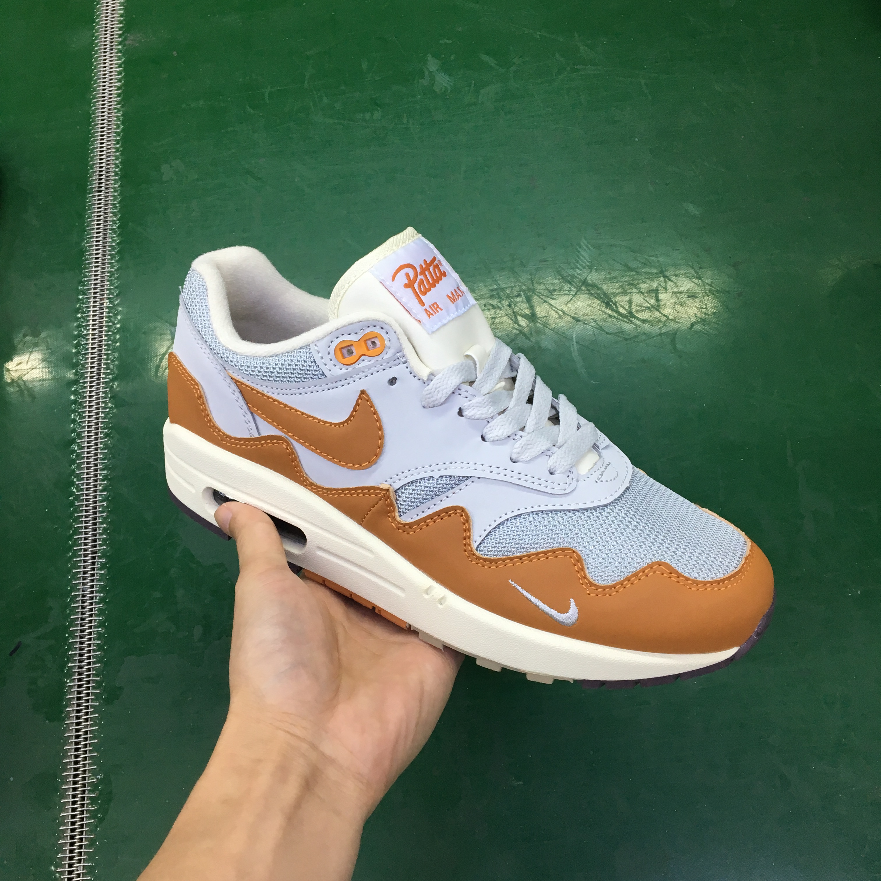 Patta x Nike Air Max 1“Monarch”Sneaker - DesignerGu