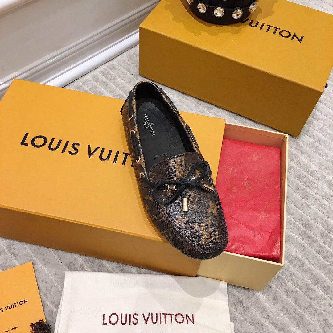 Louis Vuitton Gloria Loafer    1A3V37 - DesignerGu