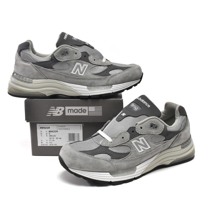 New Balance 992 Grey Sneakers        M992GR  - DesignerGu