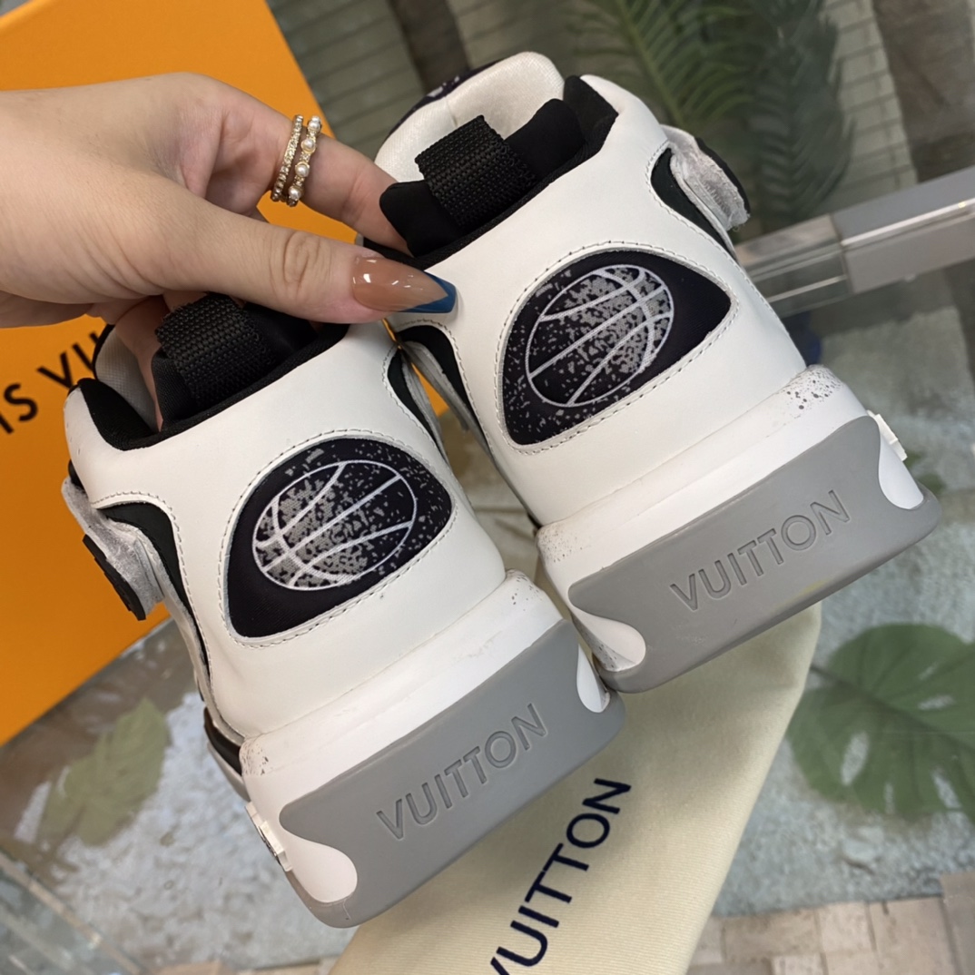 Louis Vuitton LV Trainer 2 Sneaker  1AAH95 - DesignerGu