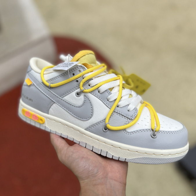 Nike Dunk Low Off-White Lot 29 Sneaker       DM1602-103 - DesignerGu