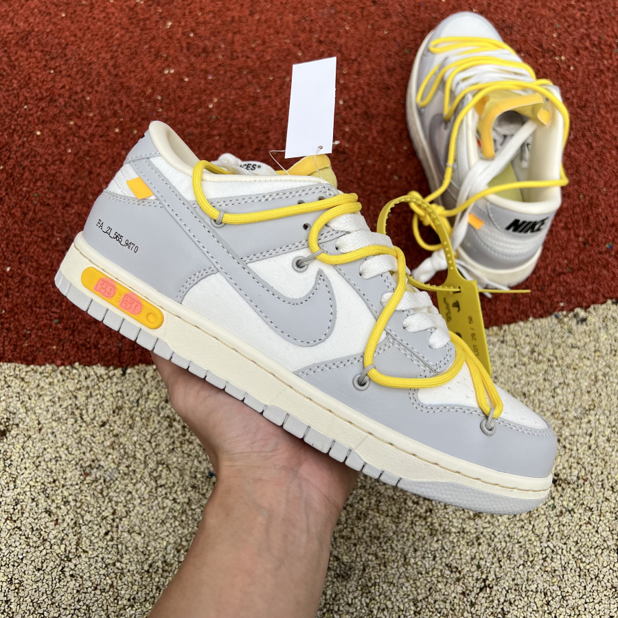 Nike Dunk Low Off-White Lot 29 Sneaker       DM1602-103 - DesignerGu