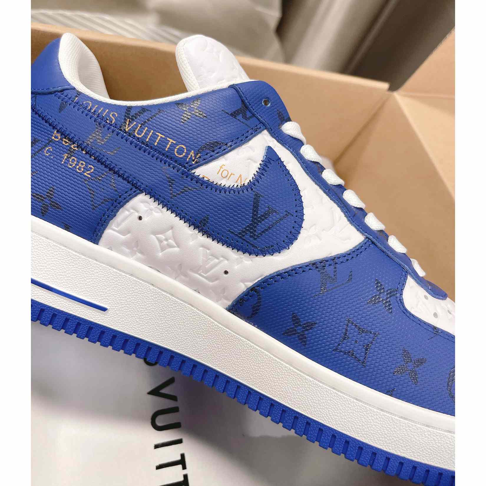 Louis Vuitton x Air Jordan1 Low AJ1 Sneaker - DesignerGu