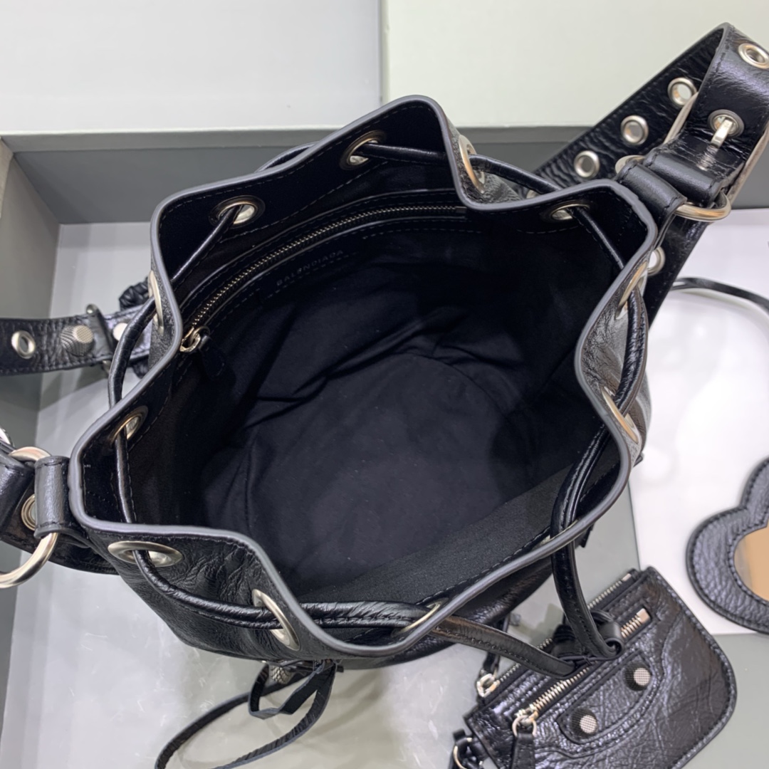 Balenciaga Le Cagole XS Bucket Bag In Black Arena Lambskin, Aged-Silver Hardware(15-19.8-17.8cm) - DesignerGu