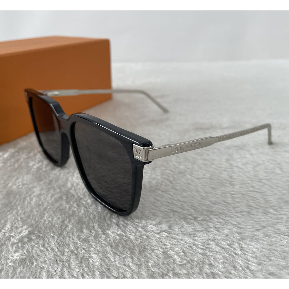 Louis Vuitton Sunglasses    - DesignerGu