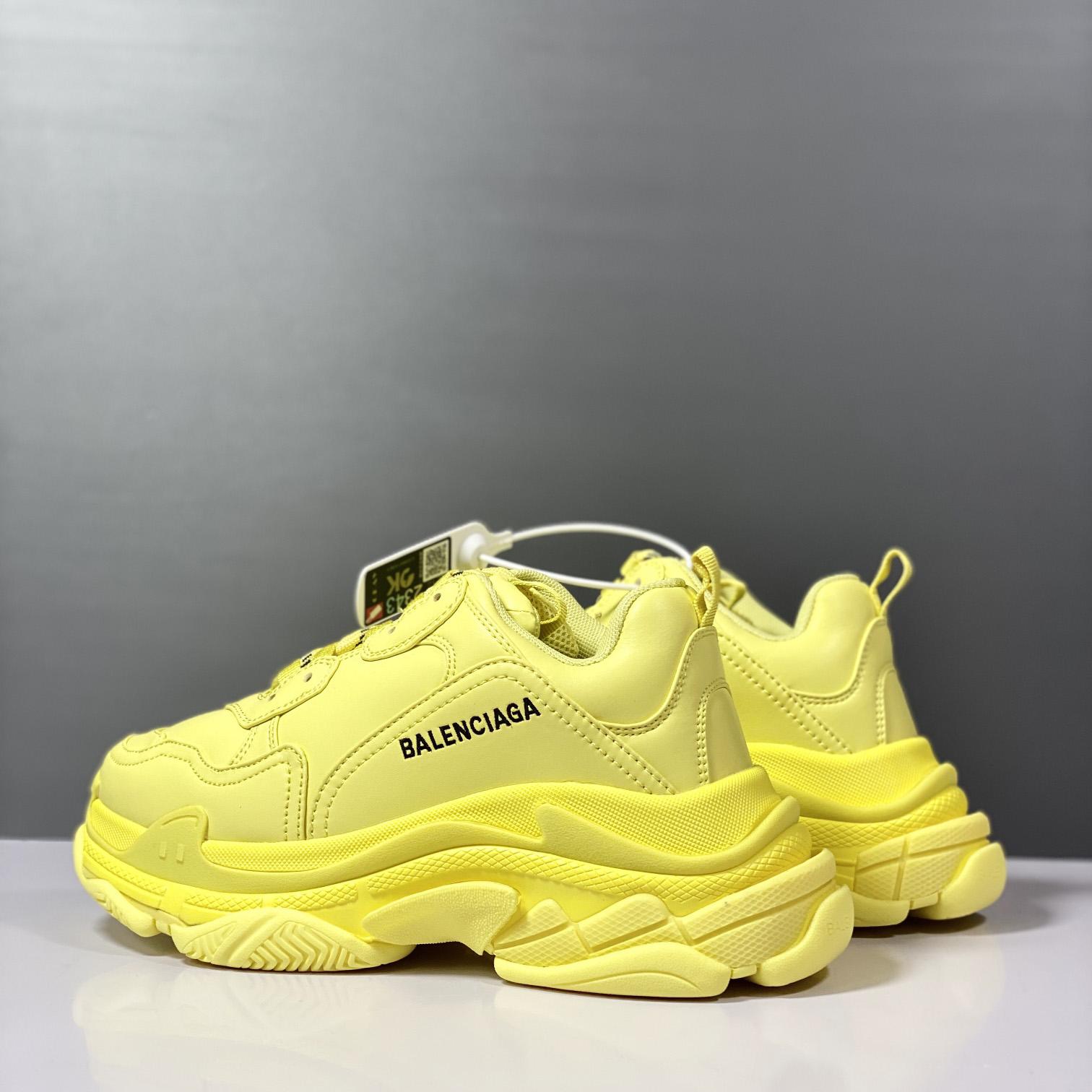 Balenciaga Triple S Sneaker - DesignerGu