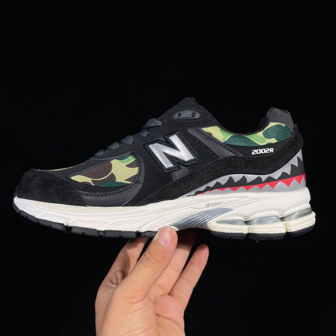 New Balance 2002R x Bape Sneakers             M2002RBF  - DesignerGu