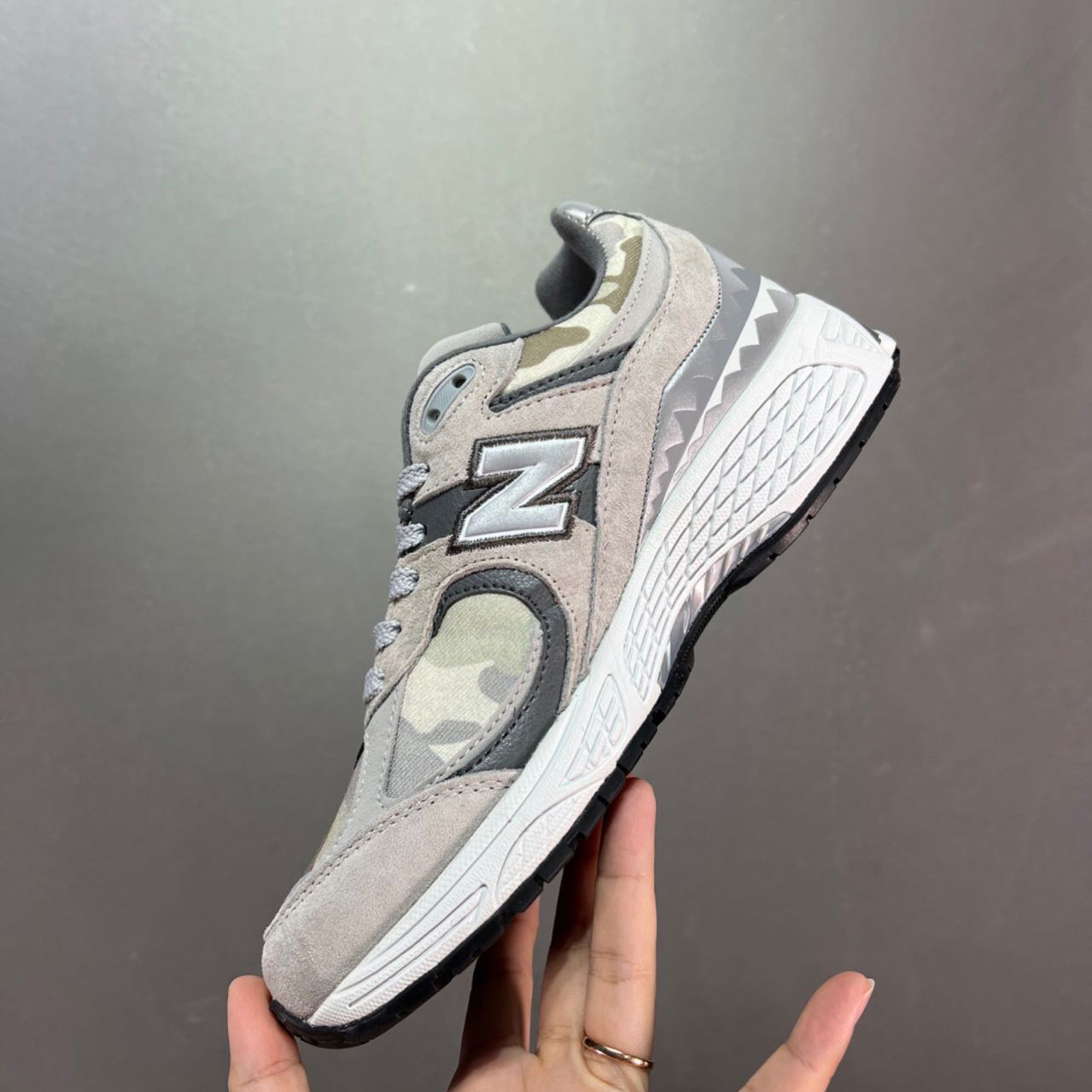 New Balance 2002R x Bape Sneakers             M2002RBF  - DesignerGu