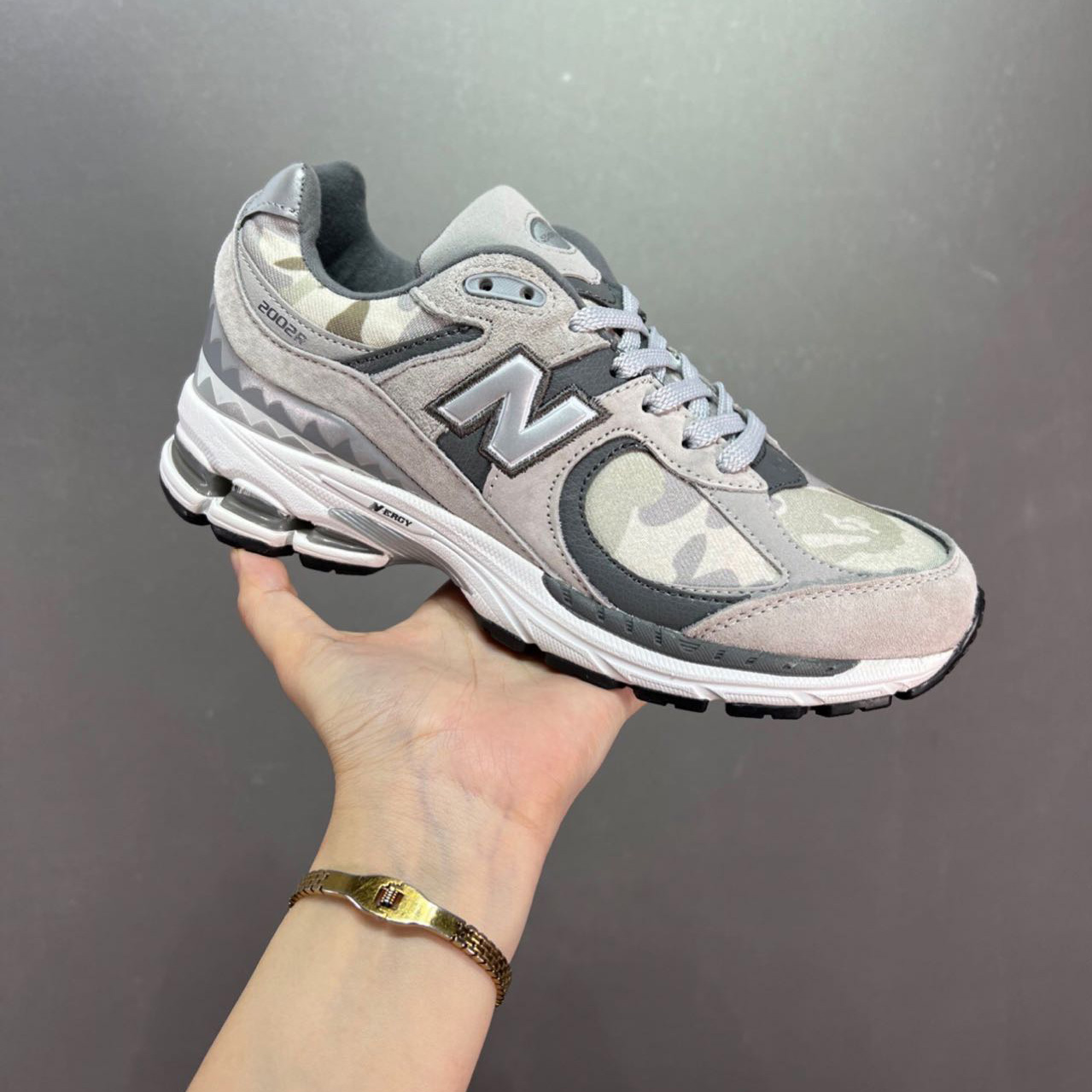 New Balance 2002R x Bape Sneakers             M2002RBF  - DesignerGu