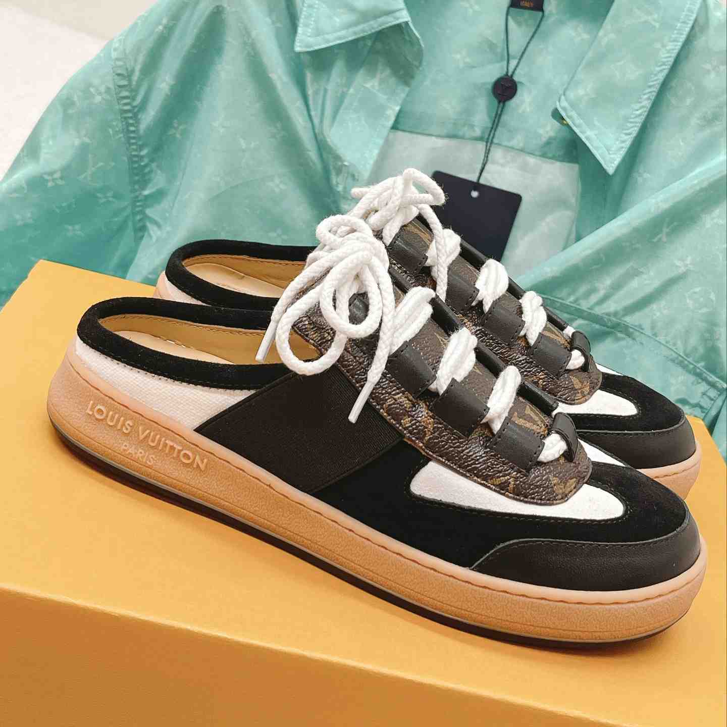 Louis Vuitton Lous Open Back Sneaker    1AAOOH - DesignerGu