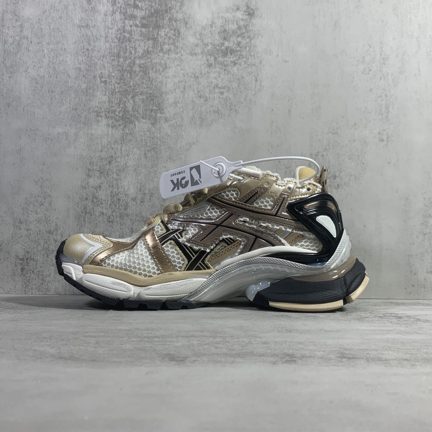 Balenciaga Runner Sneaker In Beige And Black Mesh And Nylon - DesignerGu